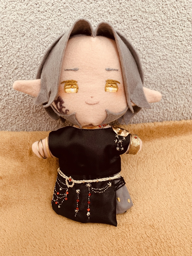 Kikyo Vollmer 日記「ヒカセンとウリエンジェぬいぐるみを作って